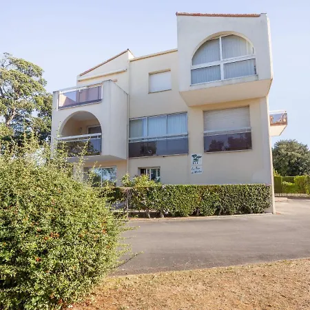 Les Fees De Mirbois By Interhome *